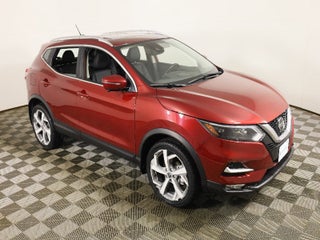 2021 Nissan Rogue Sport SL in Grand Forks, ND - Rydell Cars
