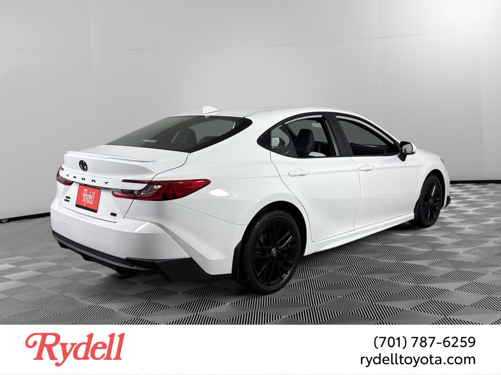 2026 Toyota Camry SE AWD