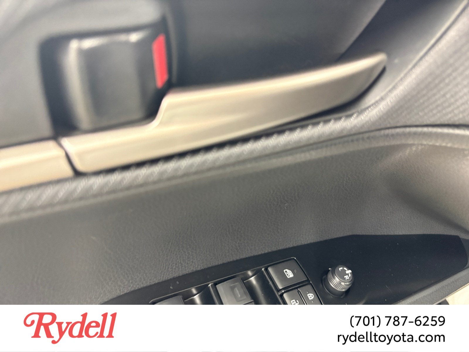 2026 Toyota Camry SE AWD