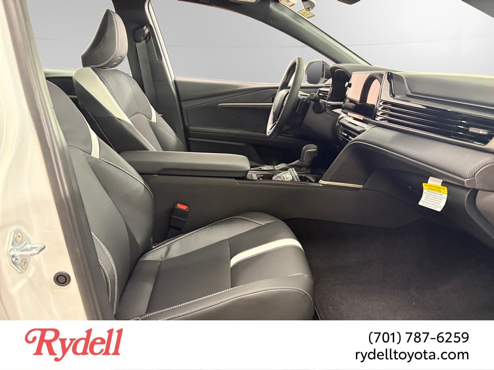 2026 Toyota Camry SE AWD
