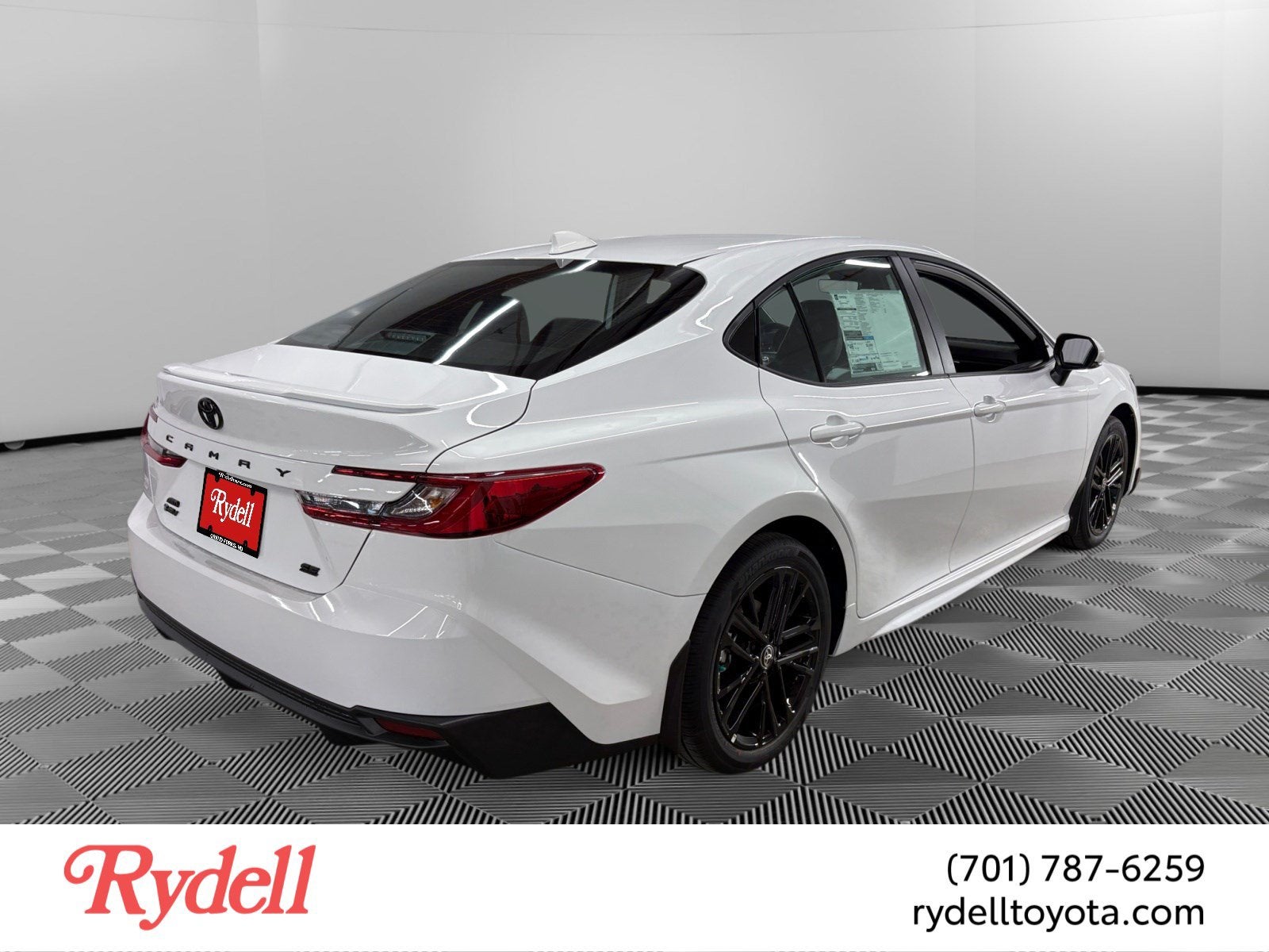 2026 Toyota Camry SE AWD