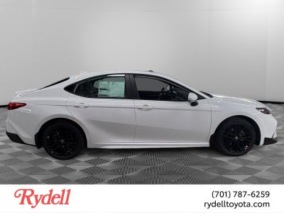2026 Toyota Camry SE AWD