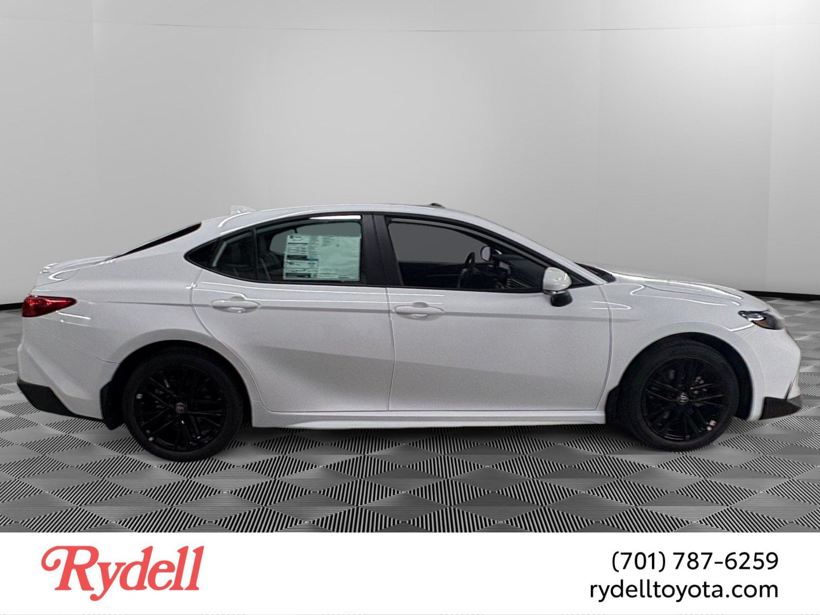 2026 Toyota Camry SE AWD