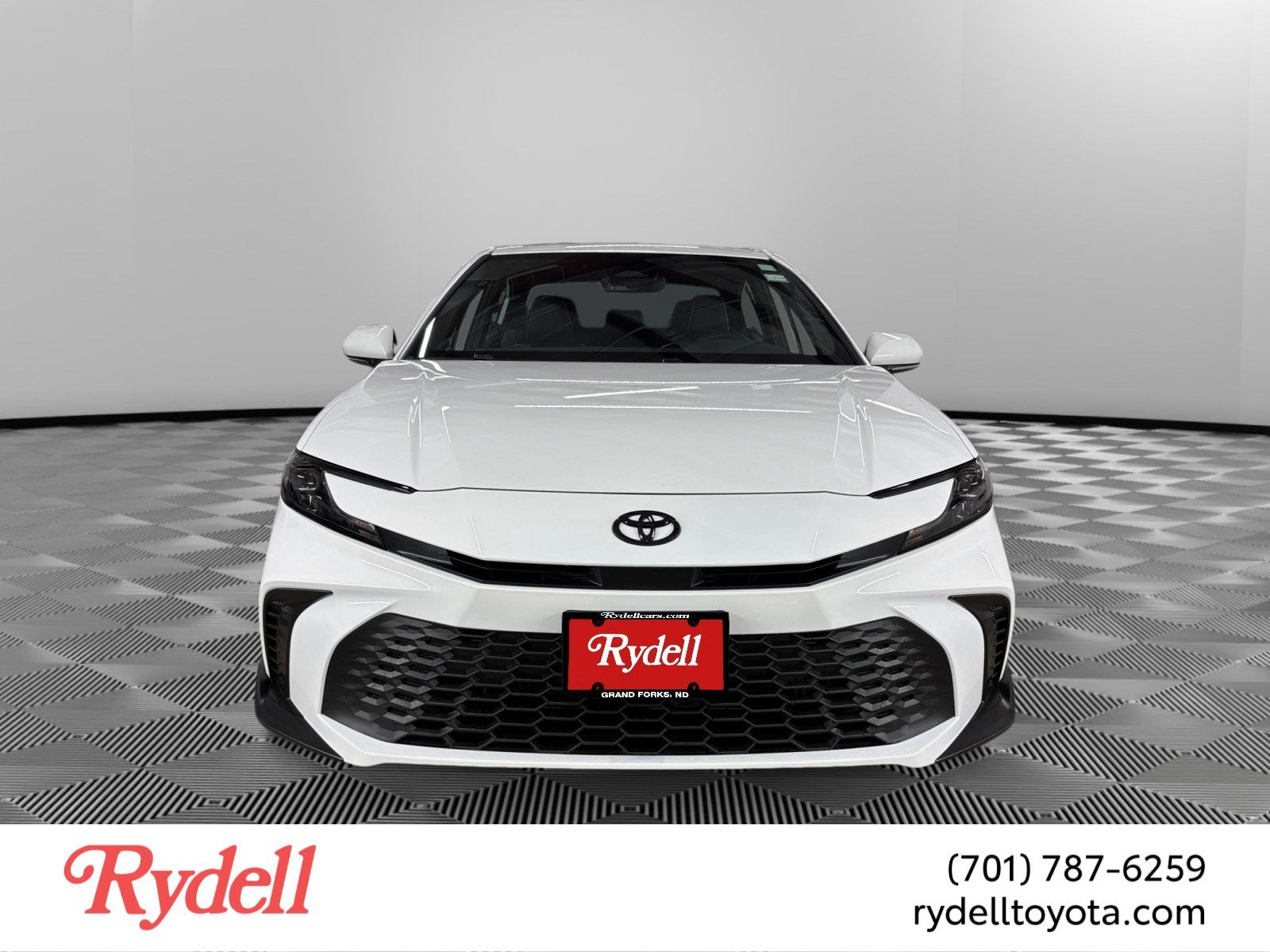 2026 Toyota Camry SE AWD