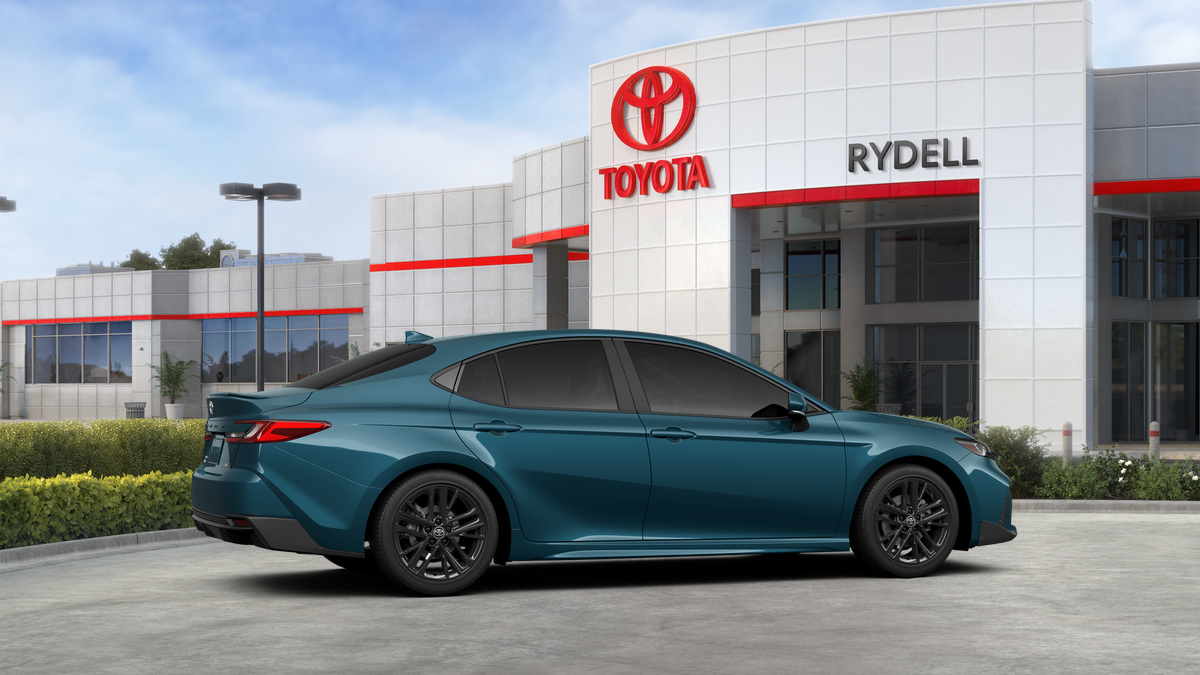 2026 Toyota Camry SE AWD