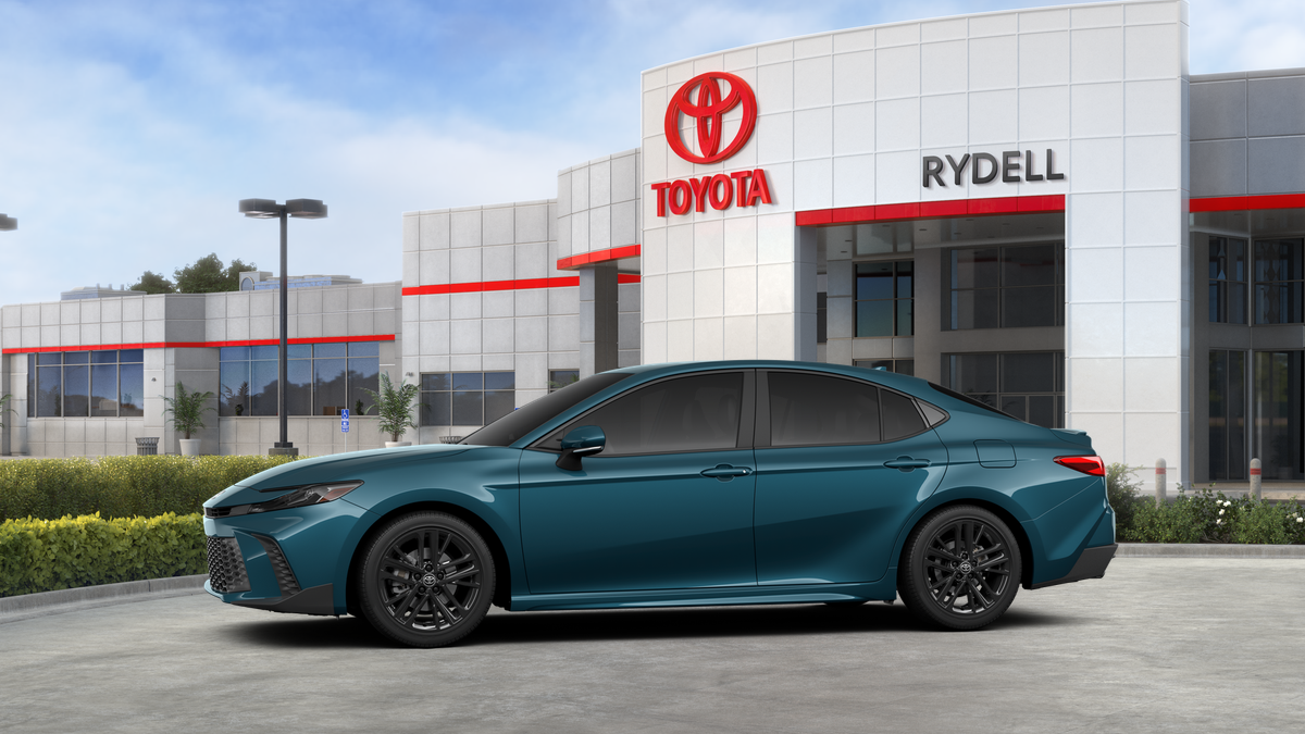 2026 Toyota Camry SE AWD