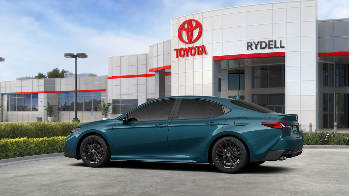 2026 Toyota Camry SE AWD