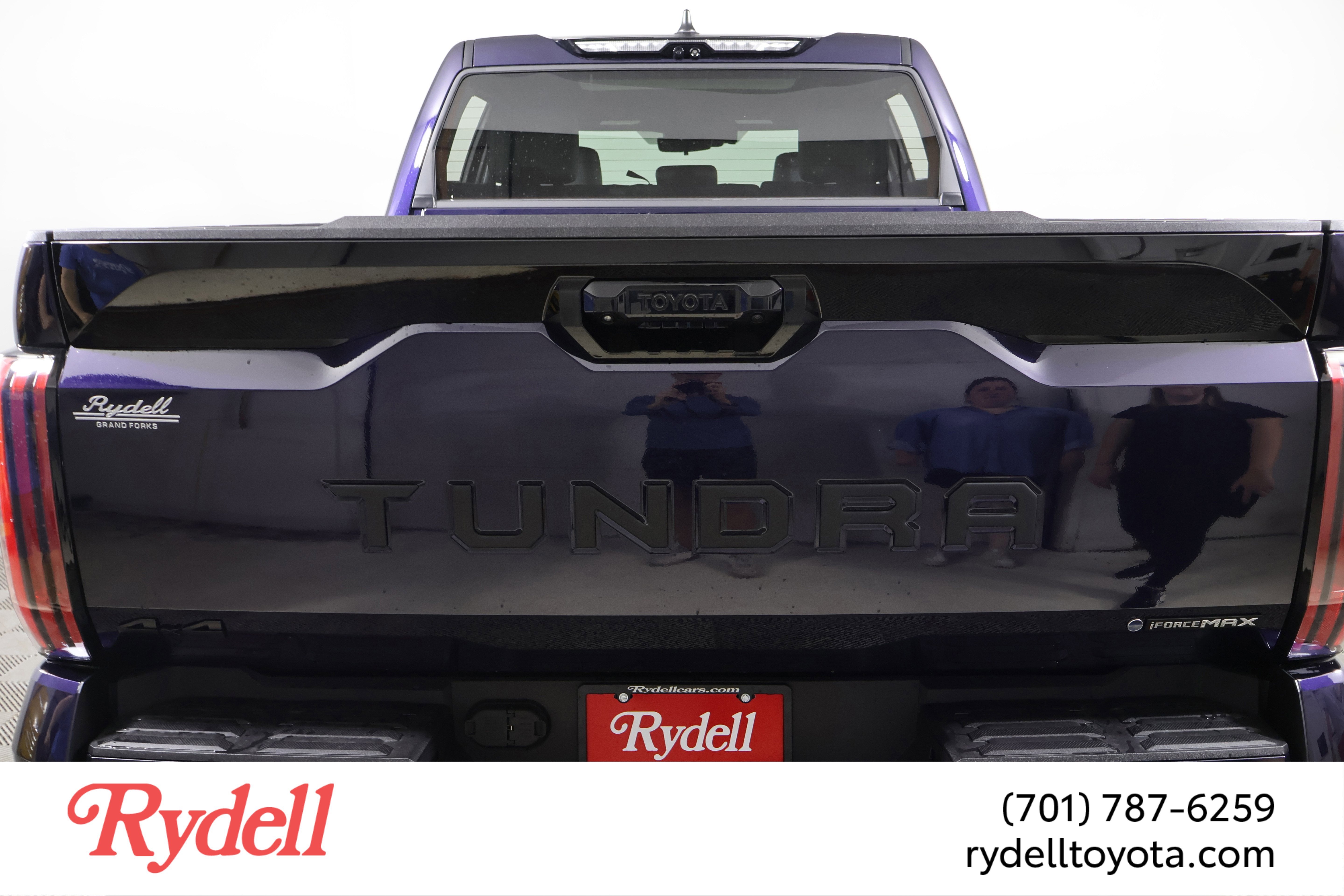 2026 Toyota Tundra i-FORCE MAX Tundra Platinum