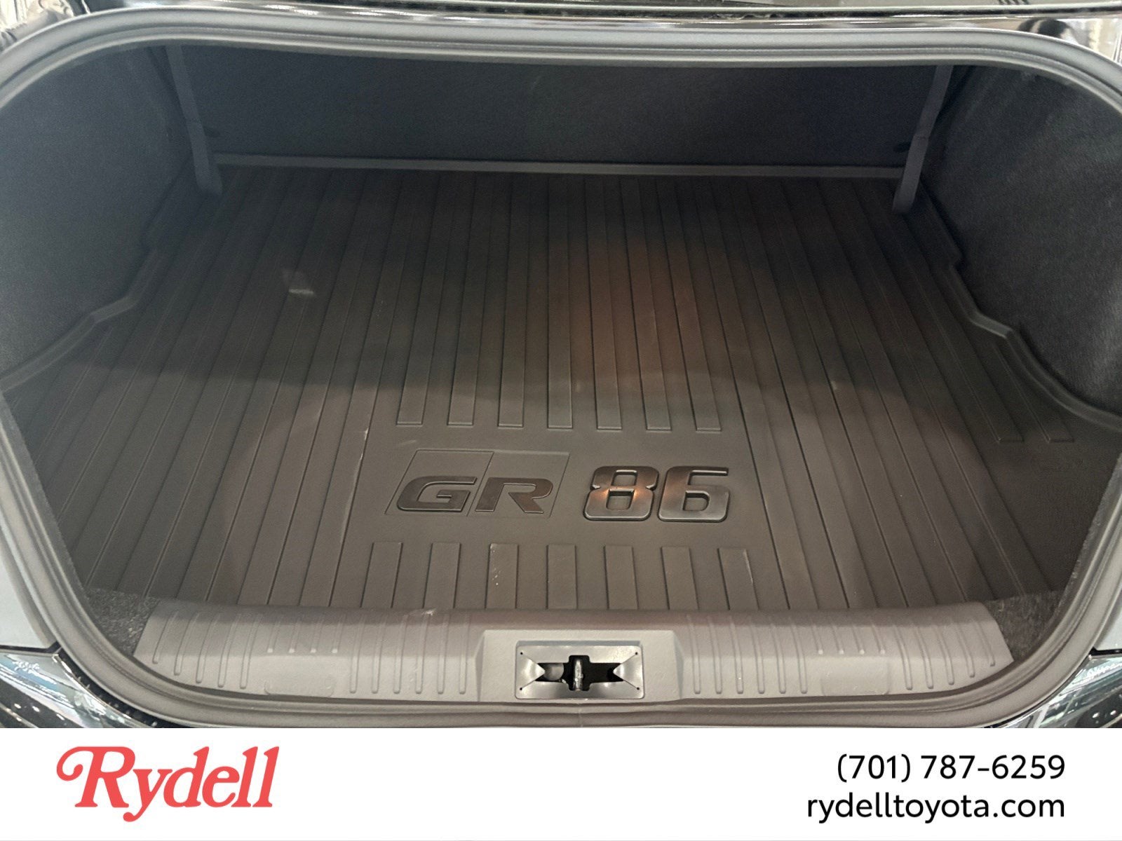 2026 Toyota GR86 Premium MT