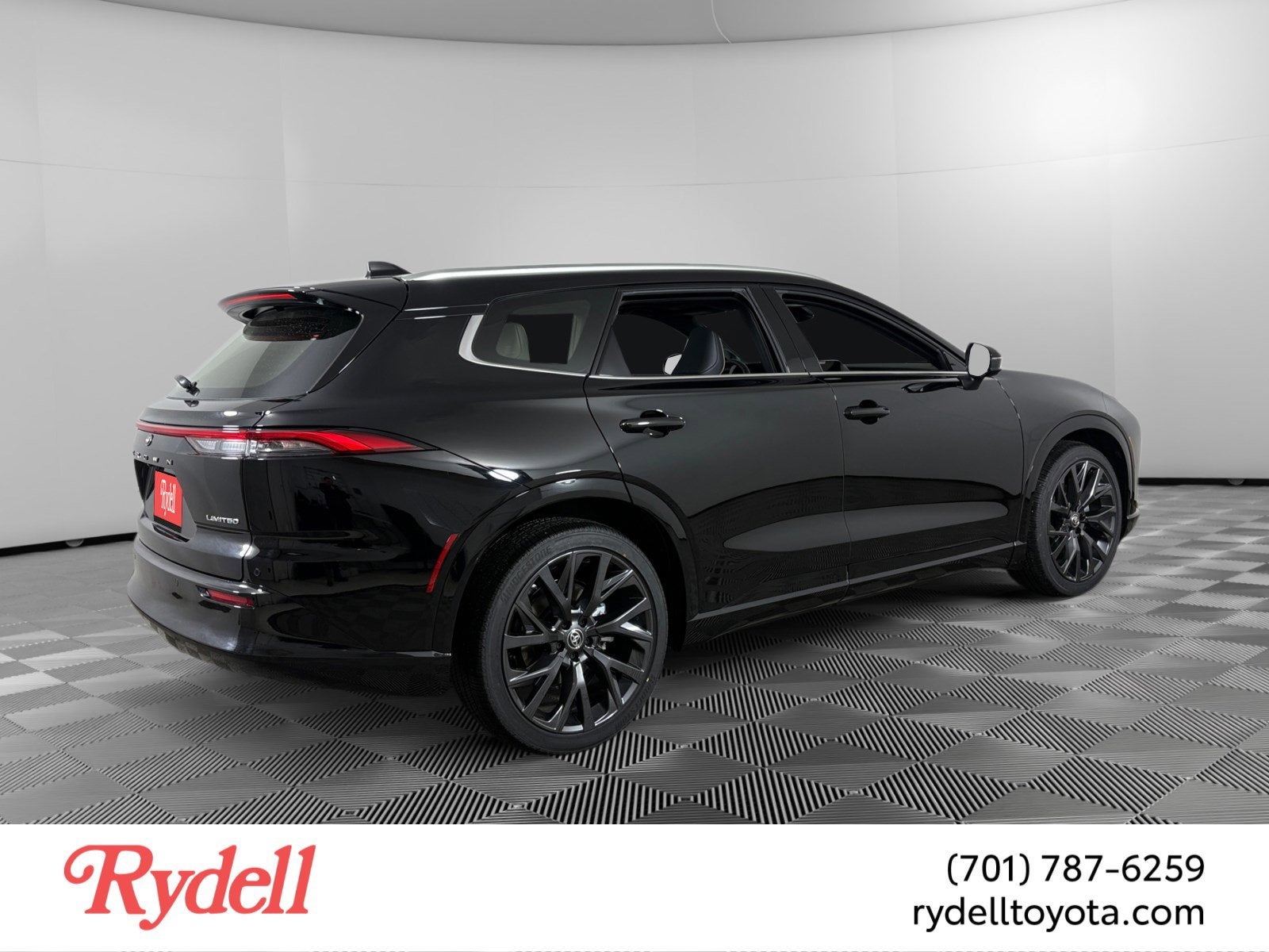 2025 Toyota Toyota Crown Signia Limited