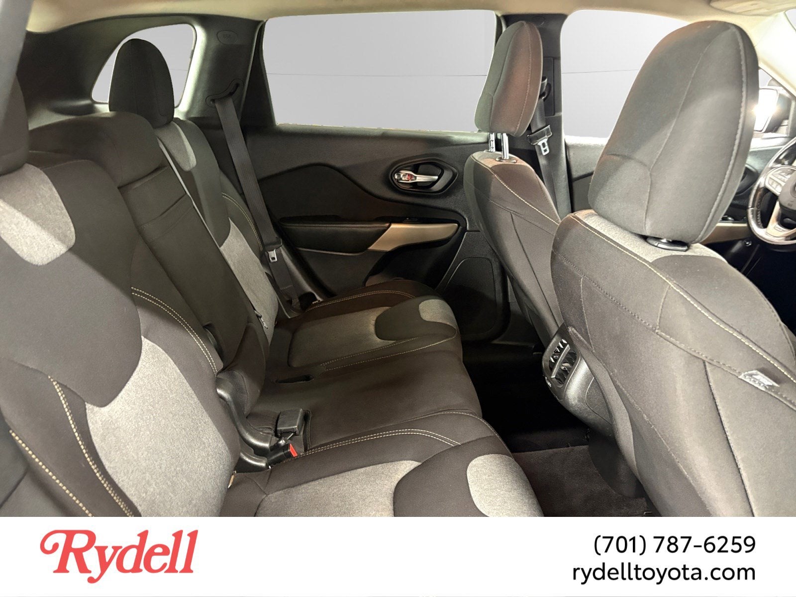 2017 Jeep Cherokee Altitude