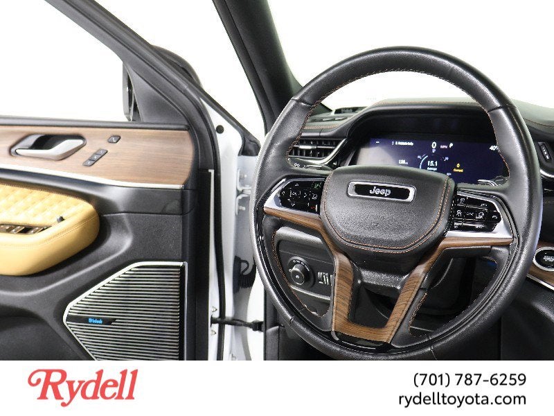 2023 Jeep Grand Cherokee L Summit