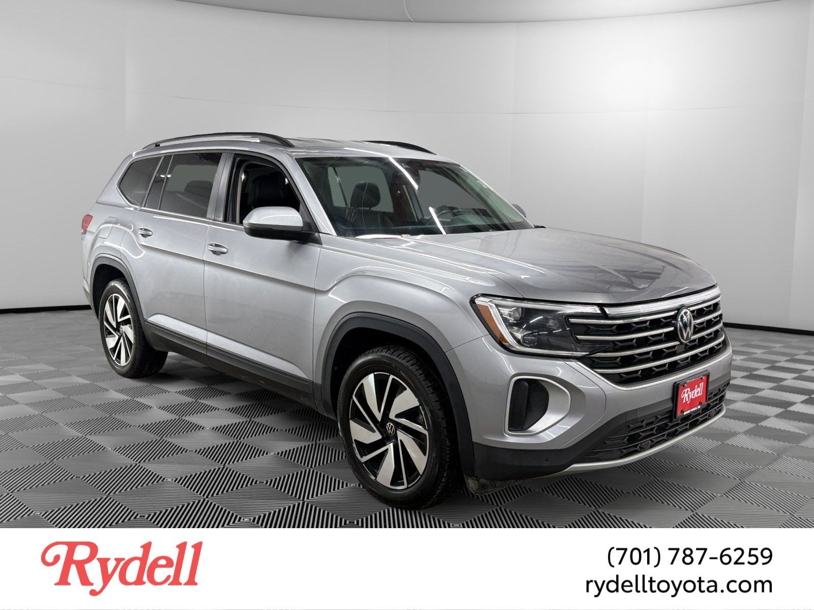 2025 Volkswagen Atlas 2.0T SE w/Technology