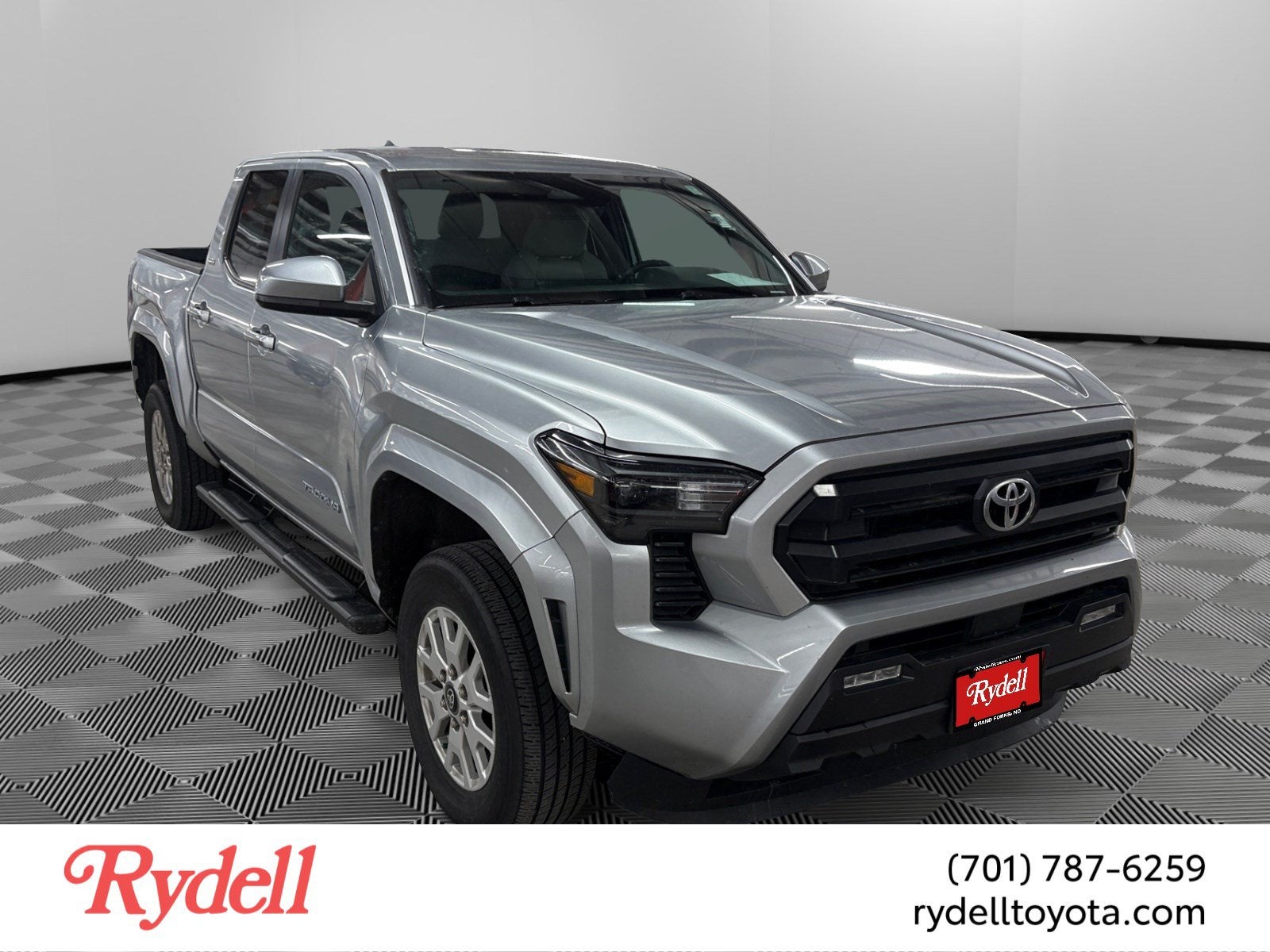 2025 Toyota Tacoma 4WD SR5