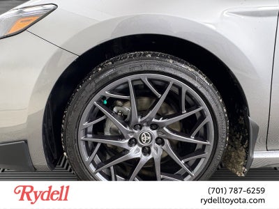 2025 Toyota Camry SE Hyb