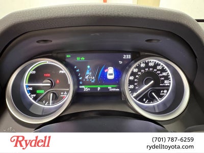 2022 Toyota Camry Hybrid XLE