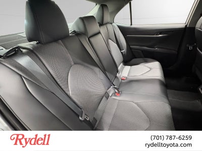 2022 Toyota Camry Hybrid XLE