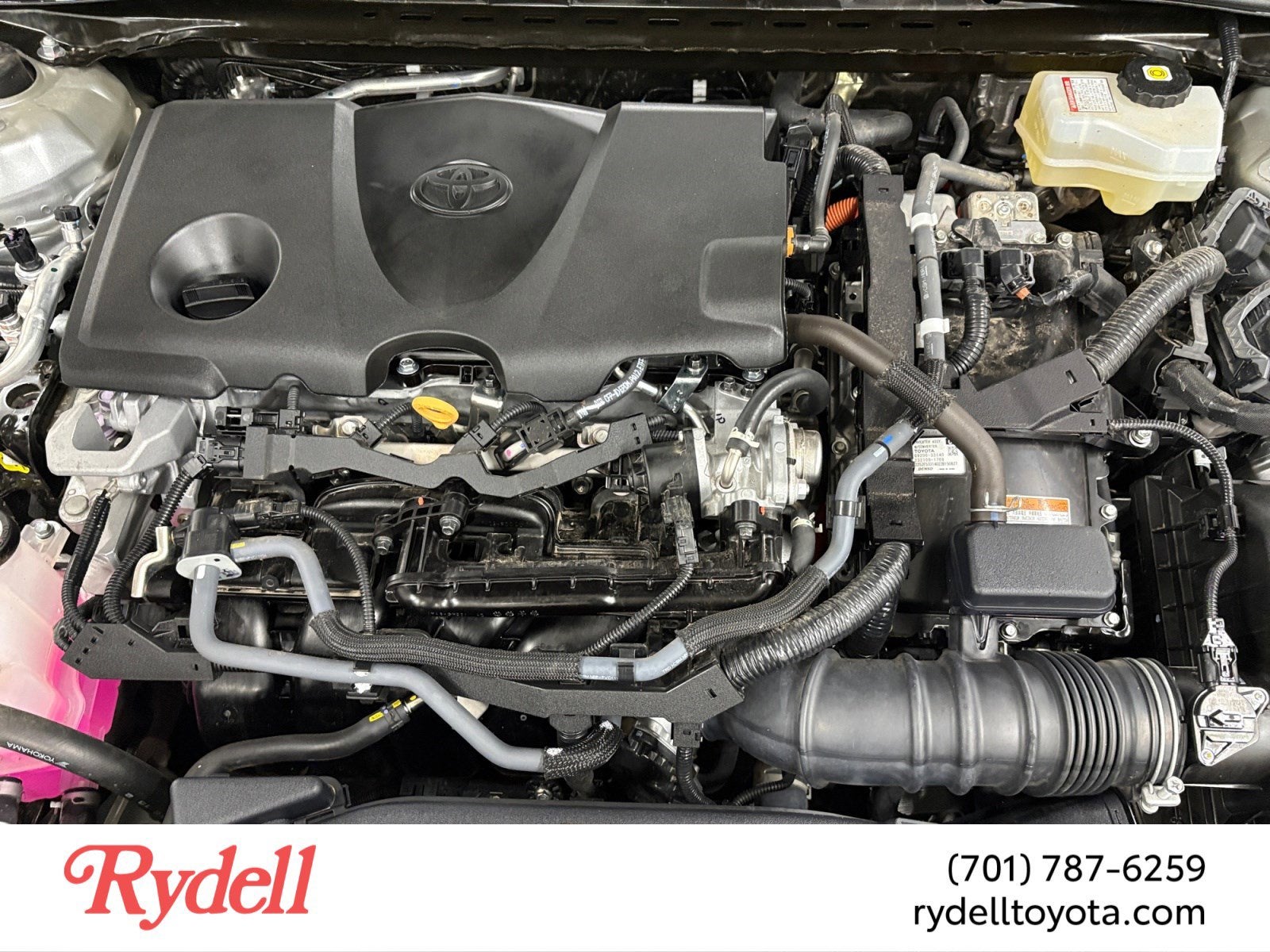 2022 Toyota Camry Hybrid XLE