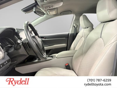 2022 Toyota Camry Hybrid XSE