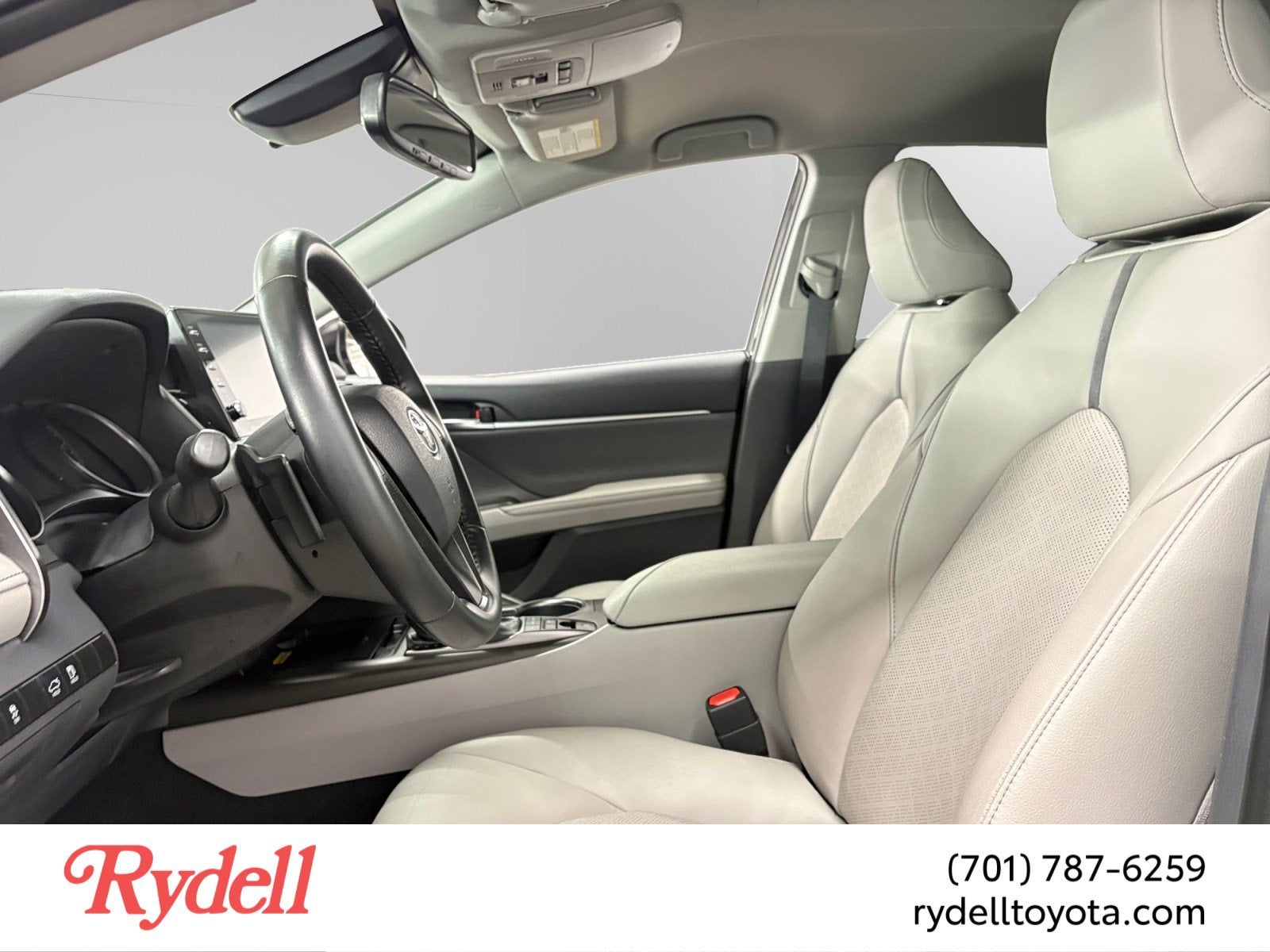 2022 Toyota Camry Hybrid XSE