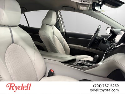 2022 Toyota Camry Hybrid XSE