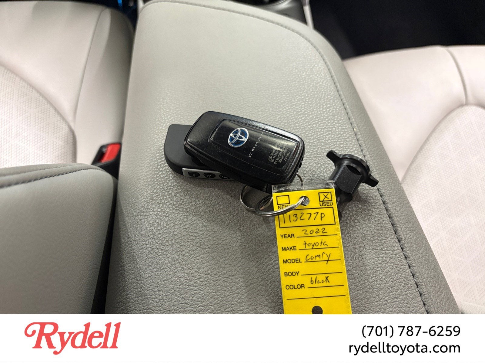 2022 Toyota Camry Hybrid XSE