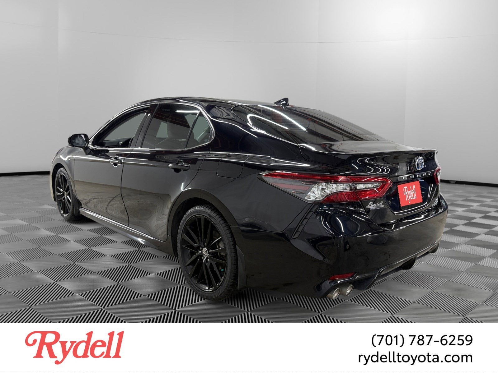 2022 Toyota Camry Hybrid XSE