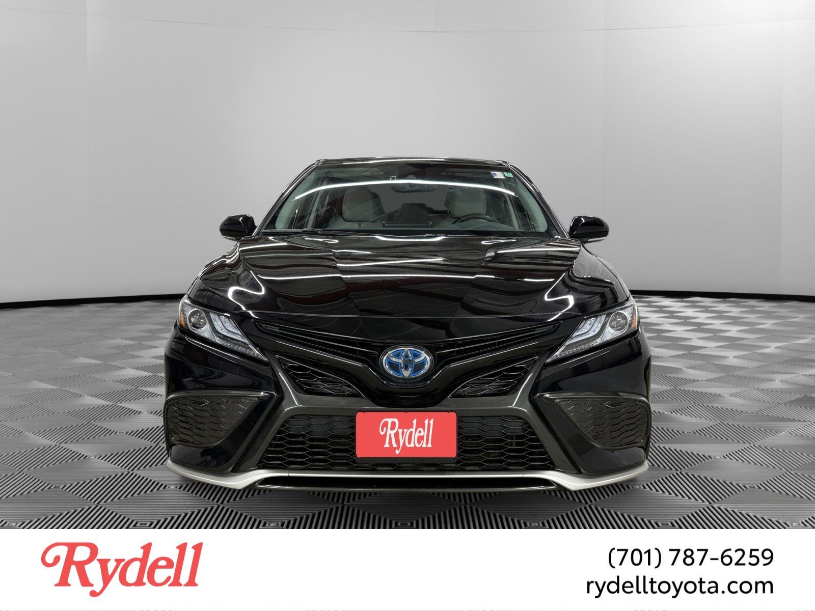 2022 Toyota Camry Hybrid XSE