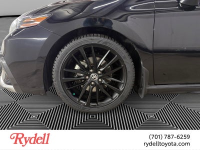 2022 Toyota Camry Hybrid XSE