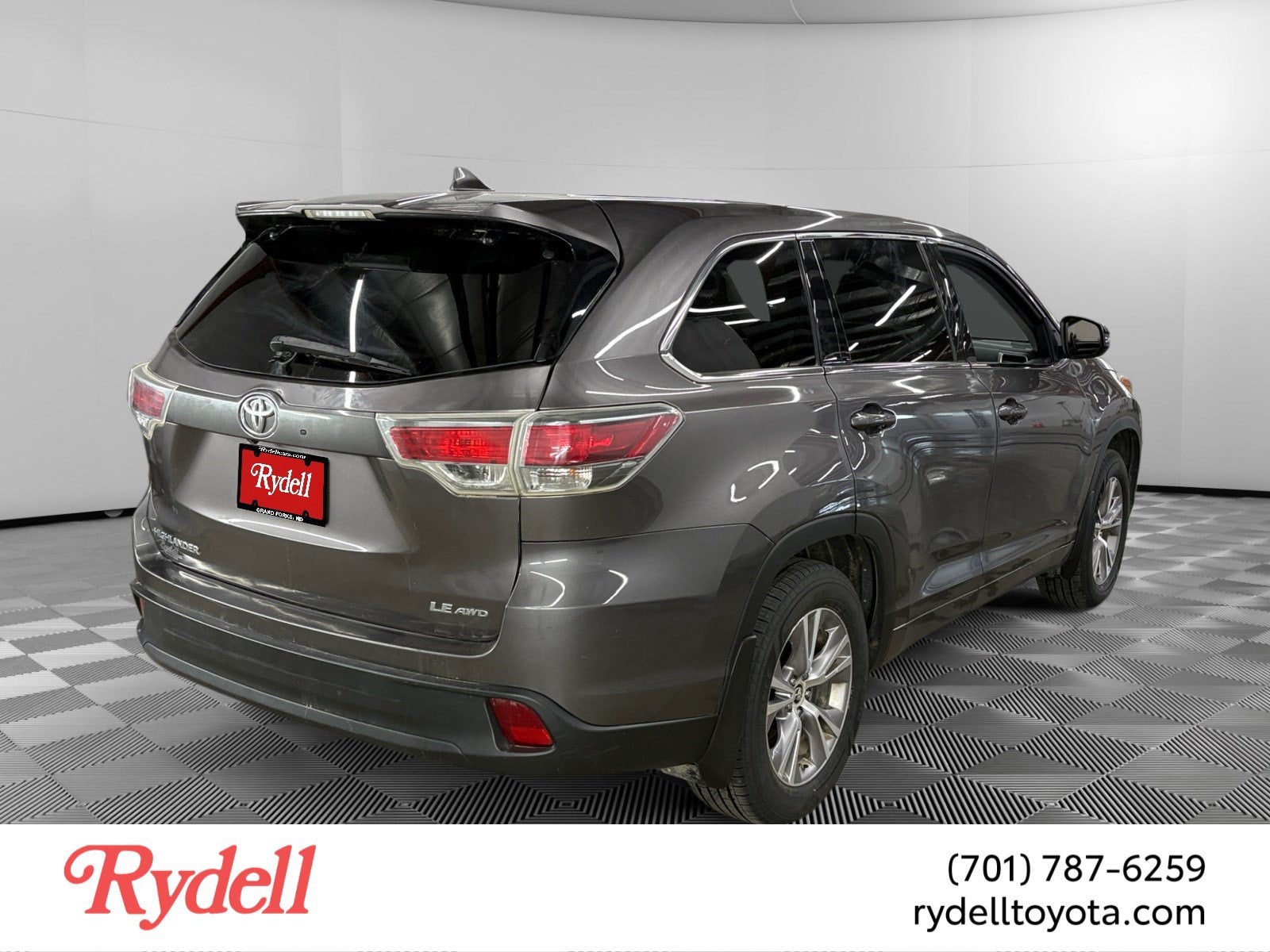 2016 Toyota Highlander LE
