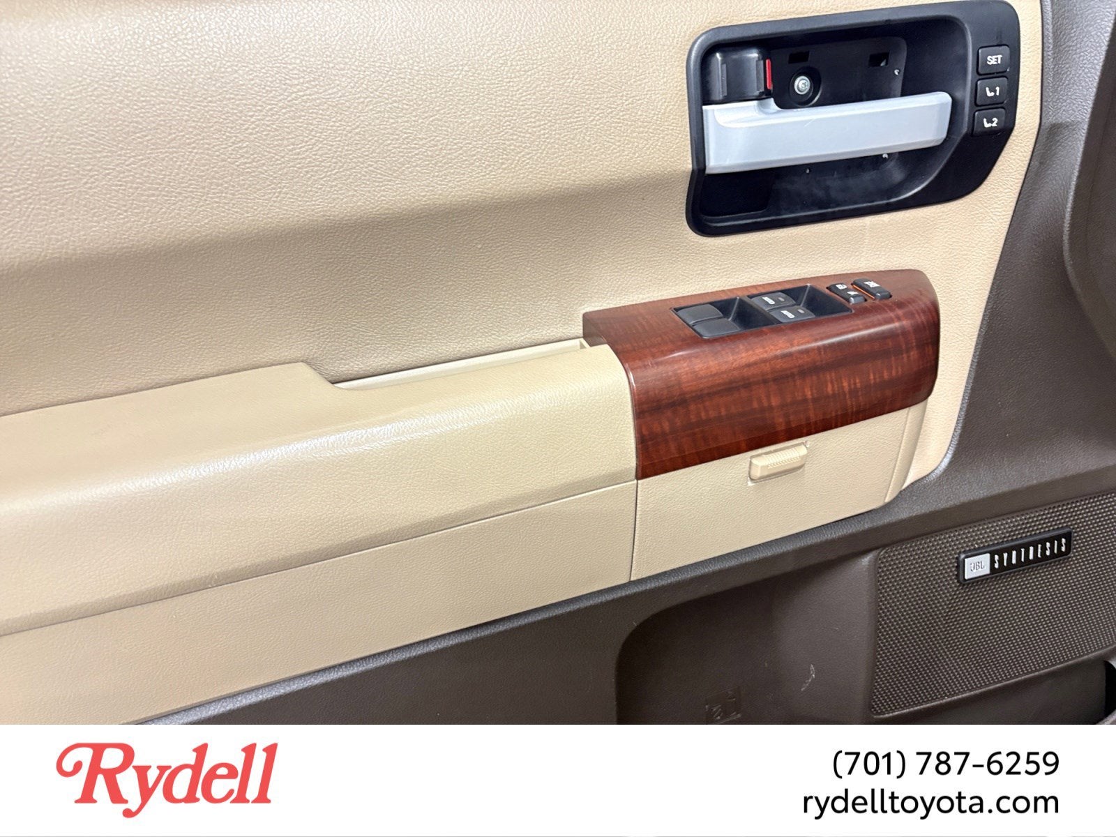 2011 Toyota Sequoia Platinum