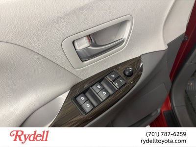 2017 Toyota Sienna XLE