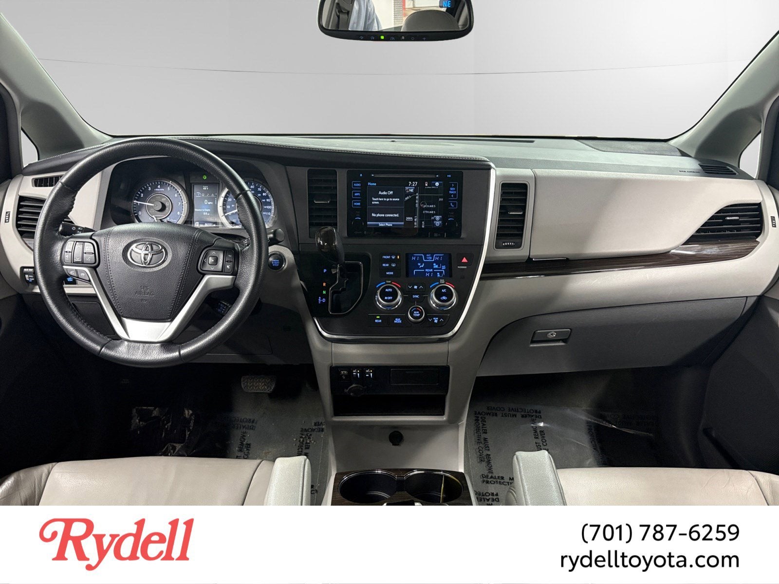 2017 Toyota Sienna XLE