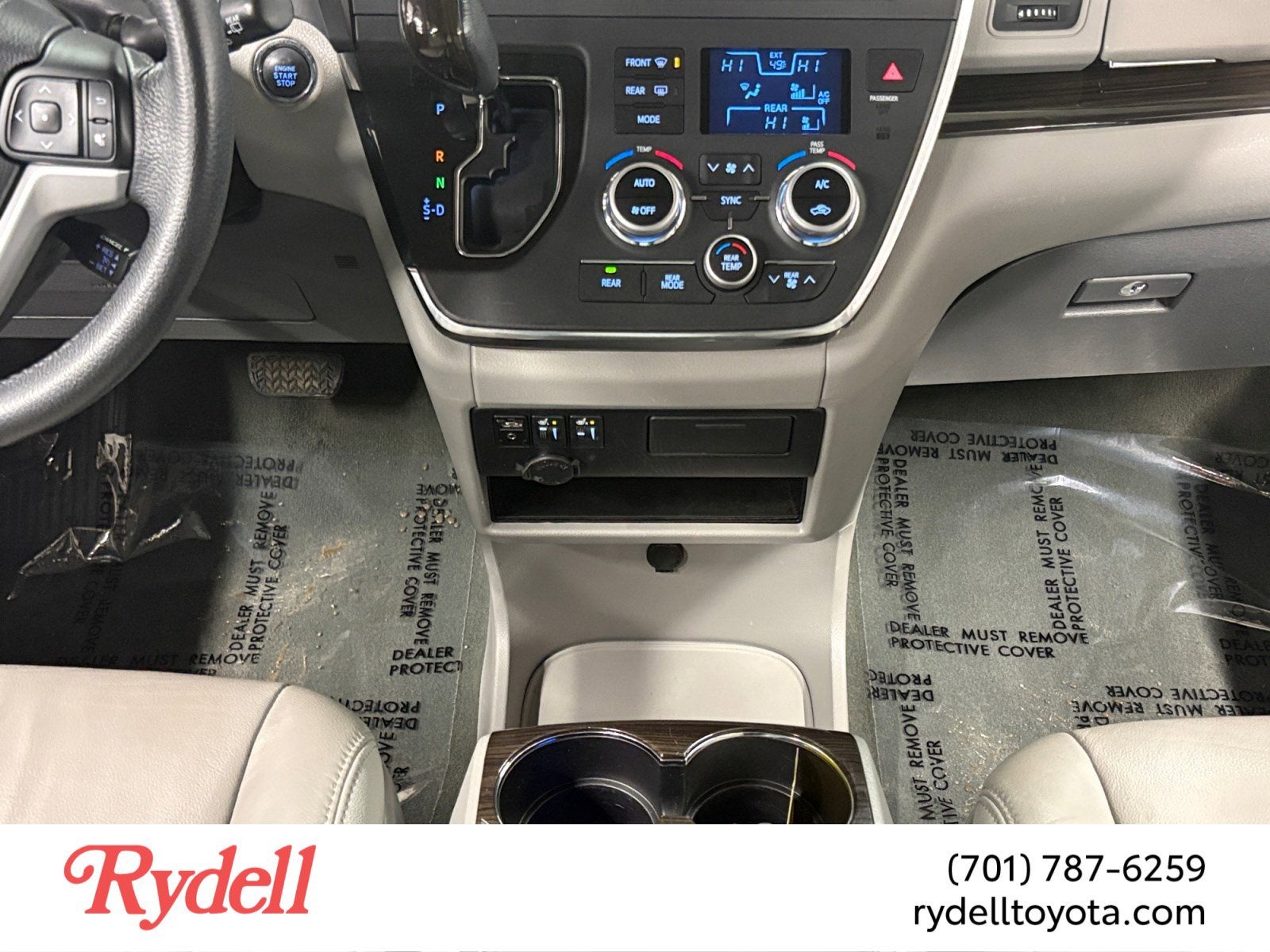2017 Toyota Sienna XLE