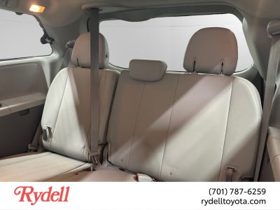 2017 Toyota Sienna XLE