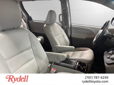 2017 Toyota Sienna XLE
