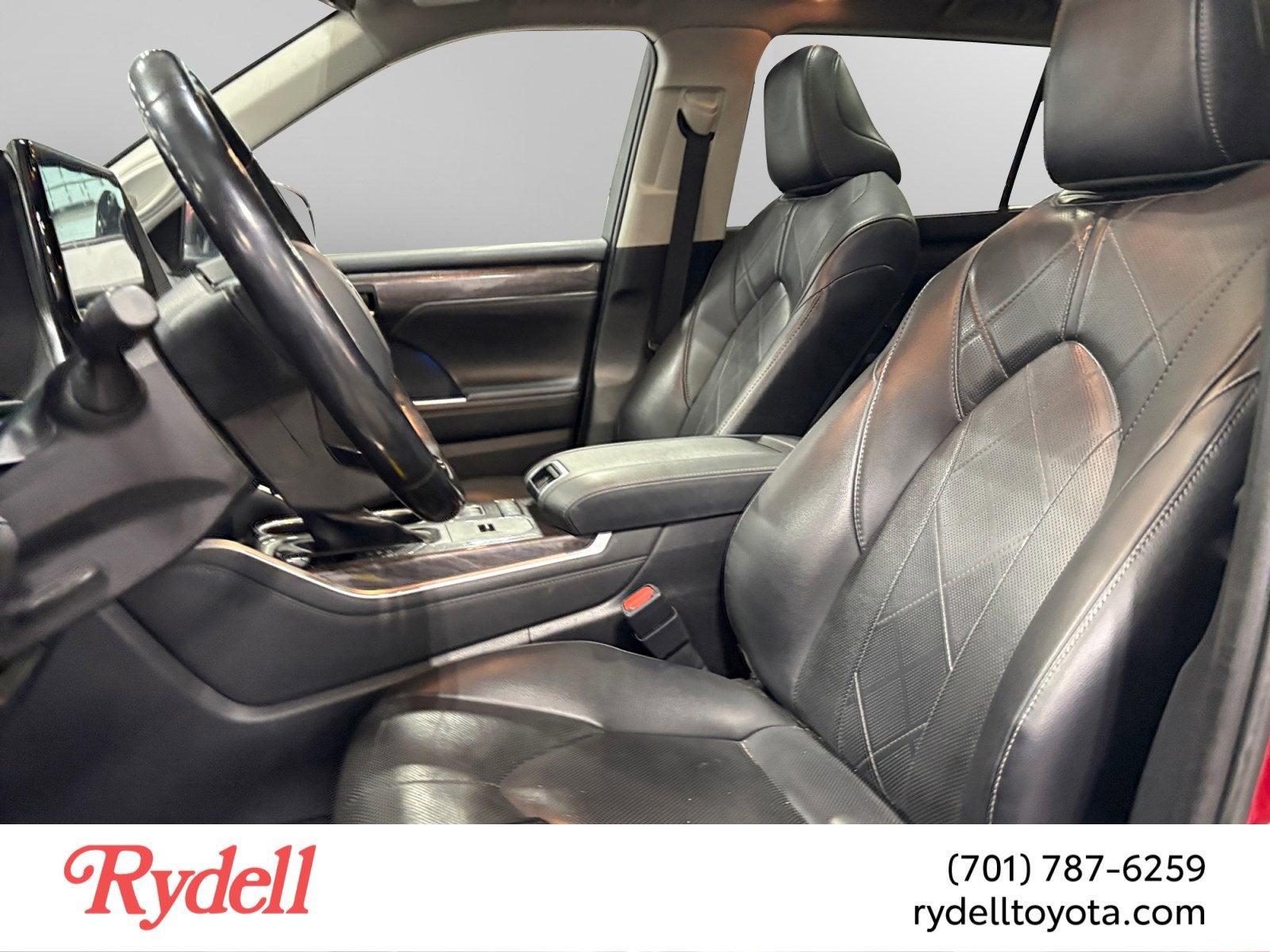 2021 Toyota Highlander Hybrid Platinum