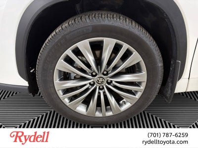 2021 Toyota Highlander Platinum
