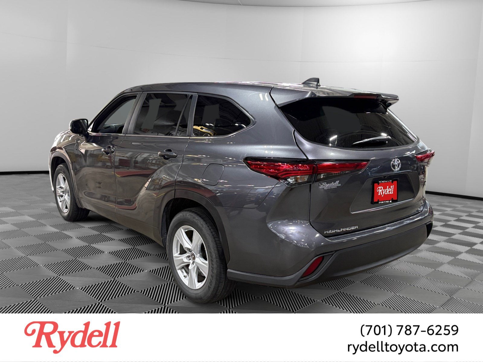 2023 Toyota Highlander LE