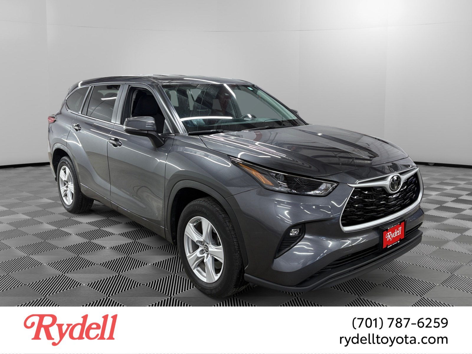2023 Toyota Highlander LE