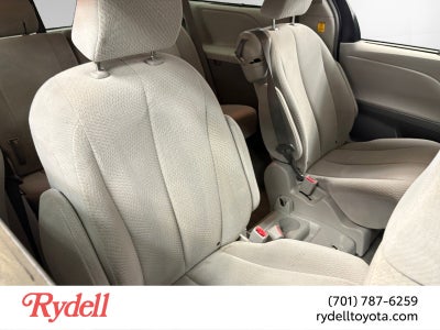 2013 Toyota Sienna LE