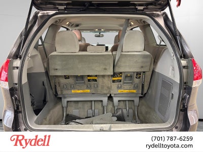 2013 Toyota Sienna LE
