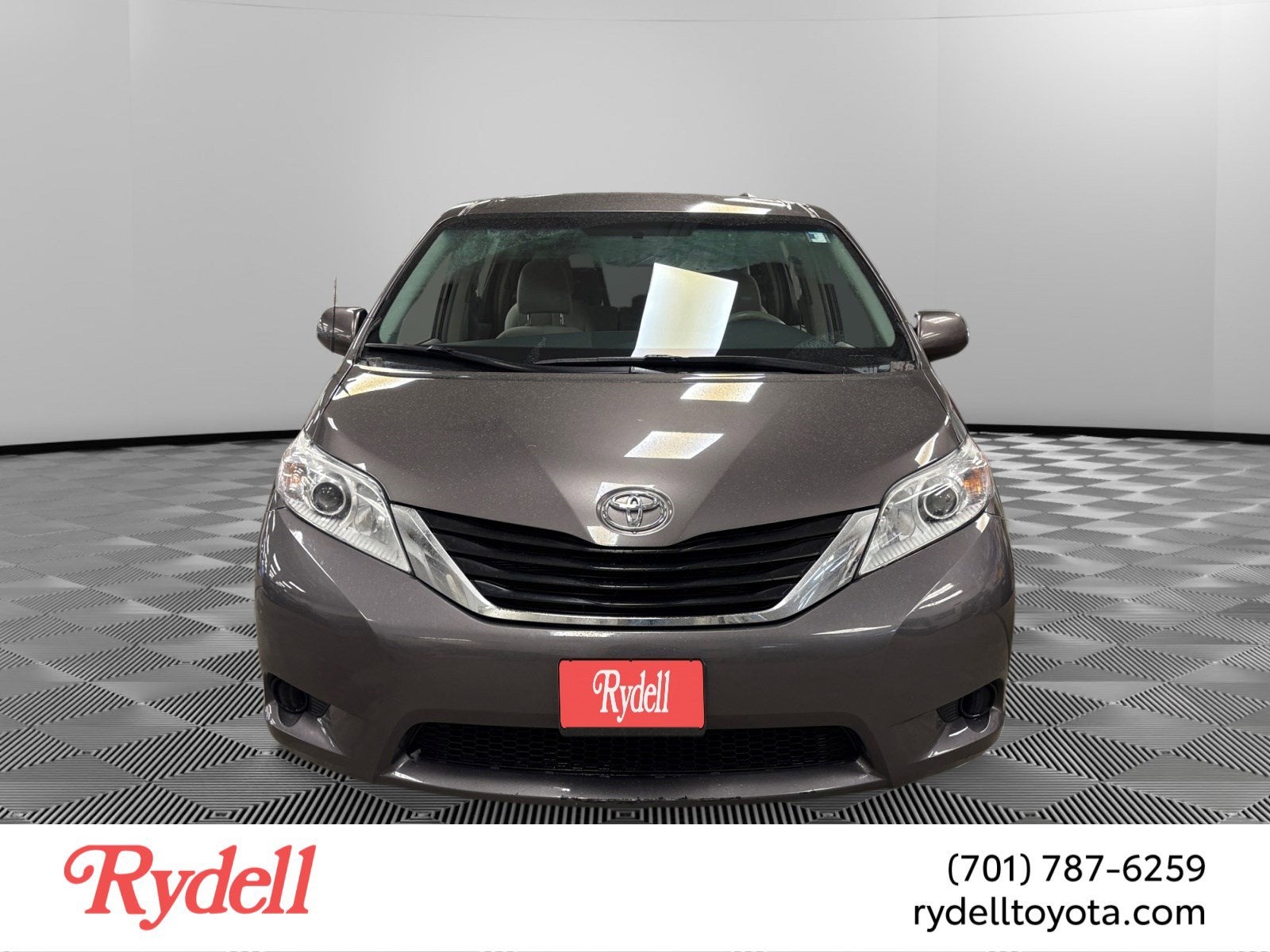 2013 Toyota Sienna LE