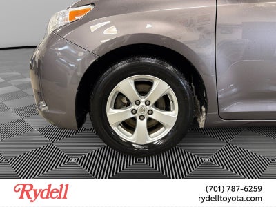 2013 Toyota Sienna LE