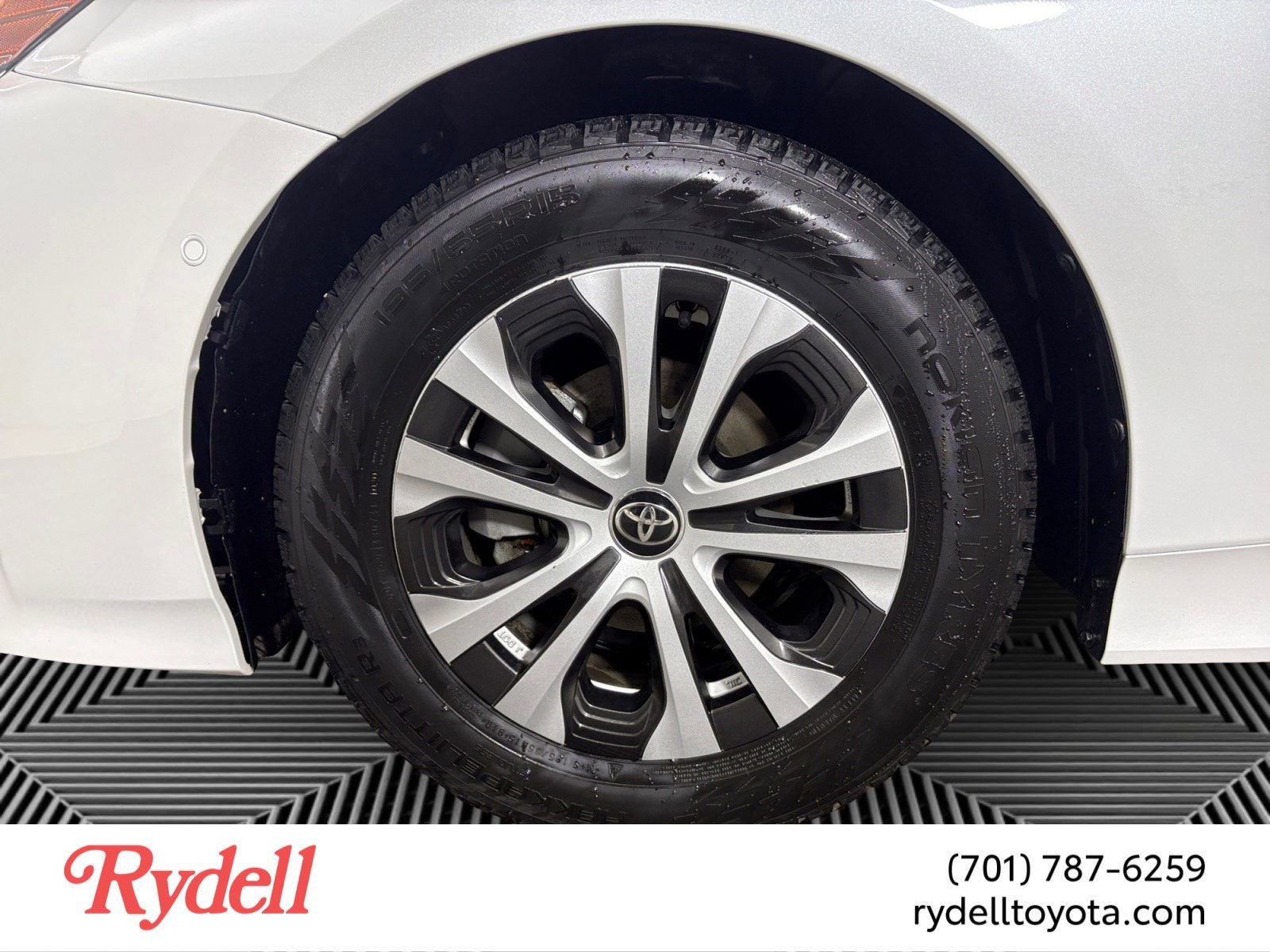 2022 Toyota Prius XLE