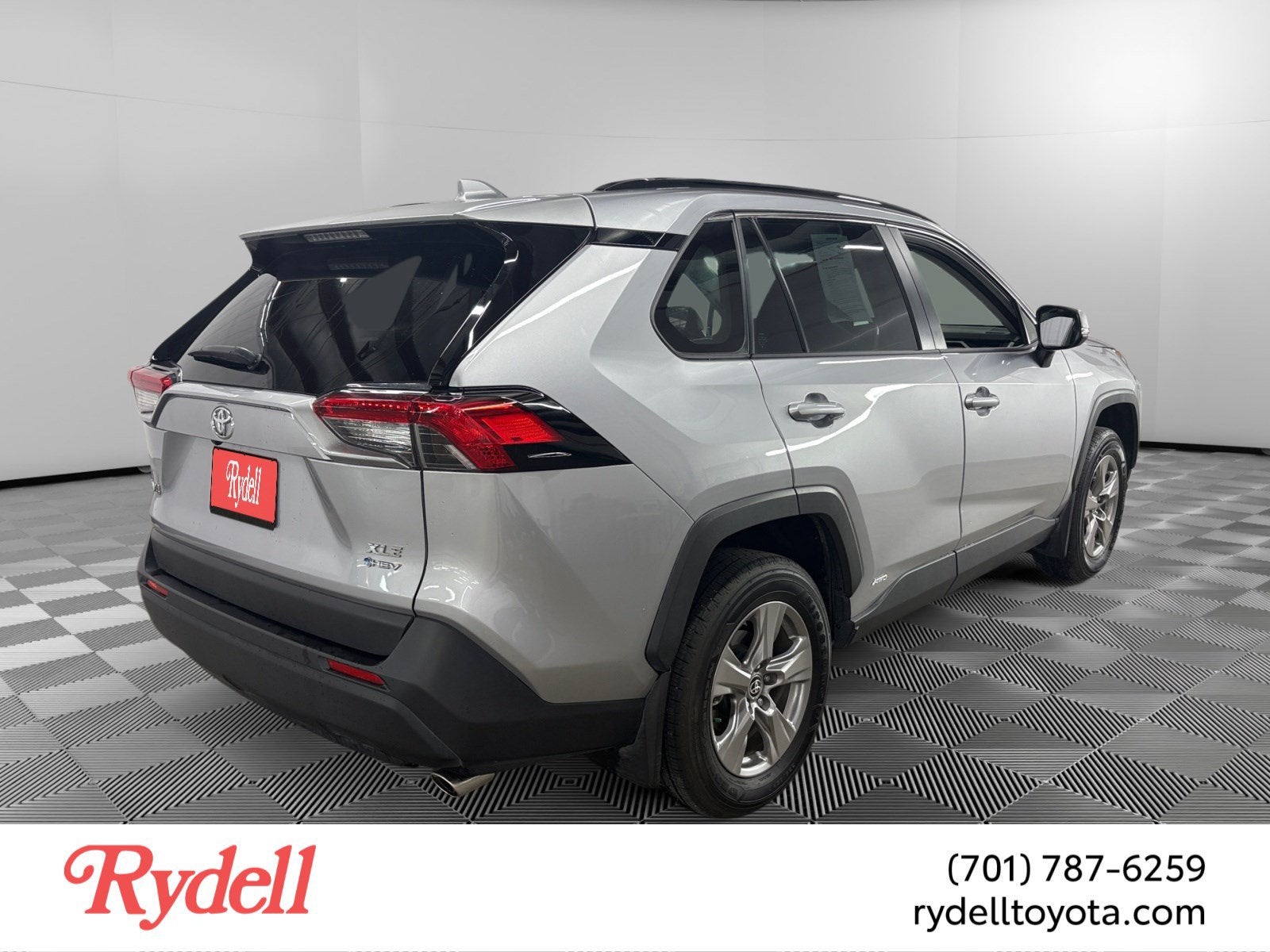 2025 Toyota RAV4 Hybrid XLE