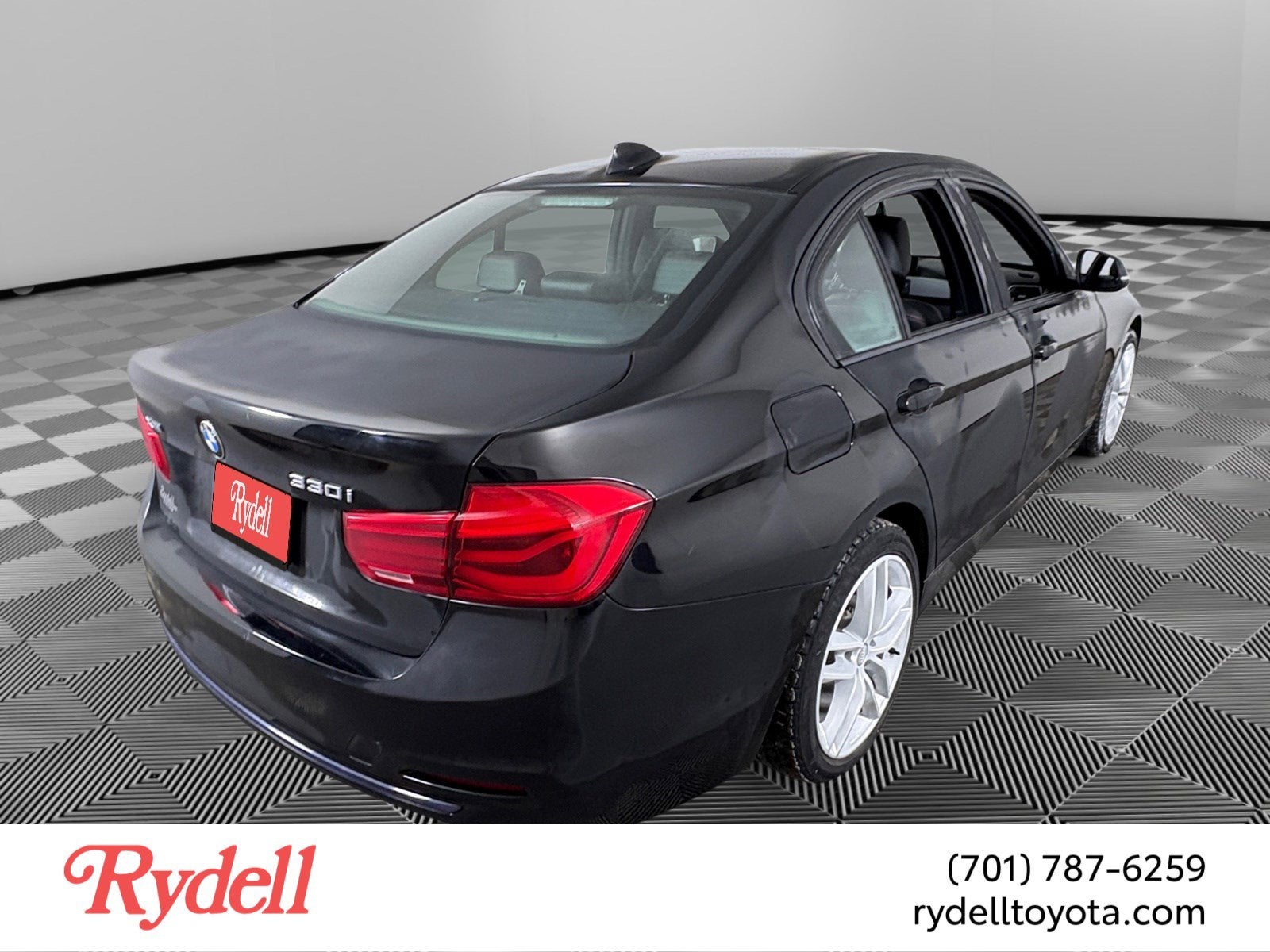 2018 BMW 3 Series 330i xDrive