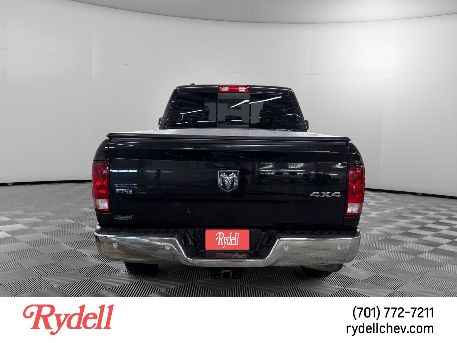 2017 RAM 1500 SLT
