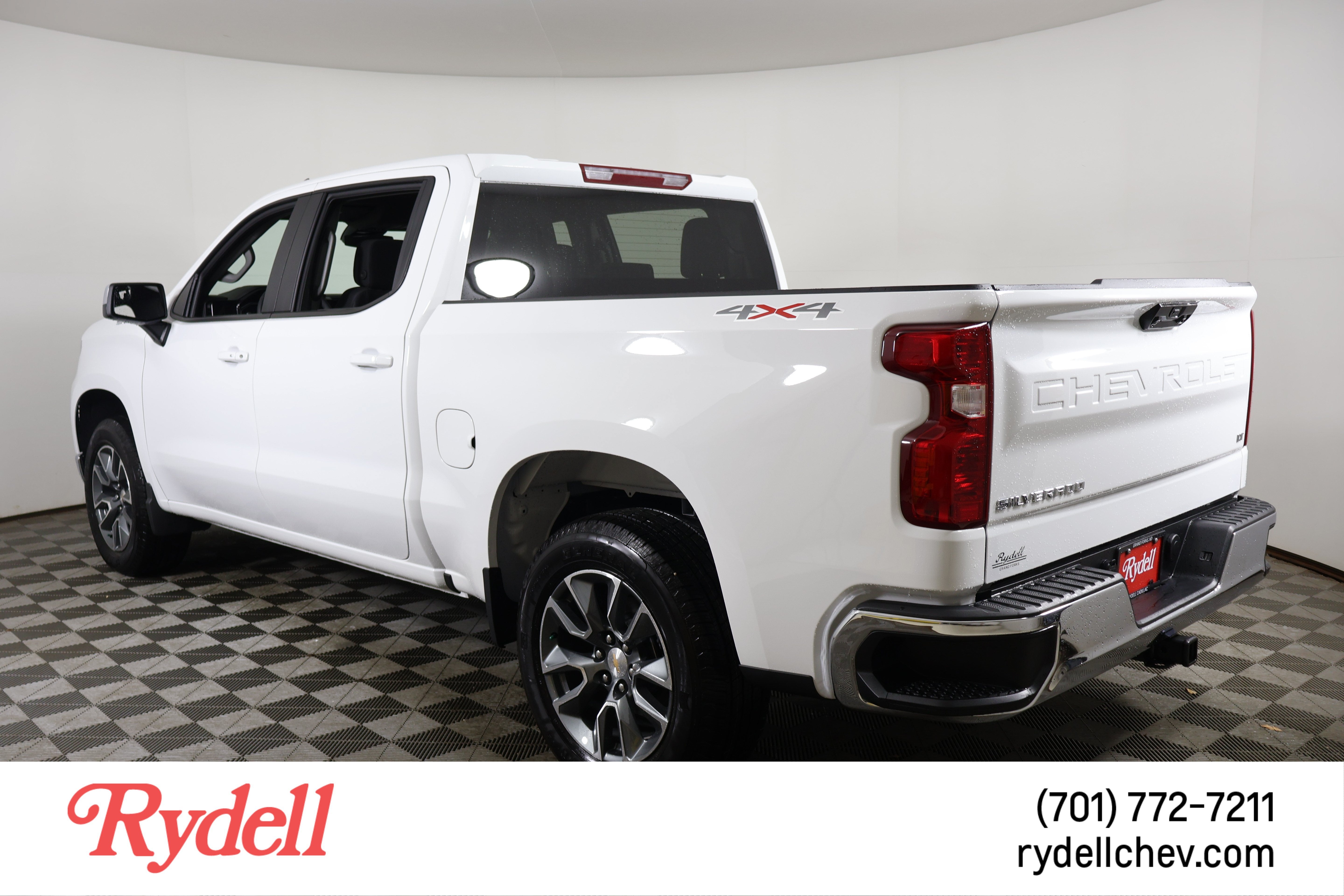 2025 Chevrolet Silverado 1500 LT (2FL)