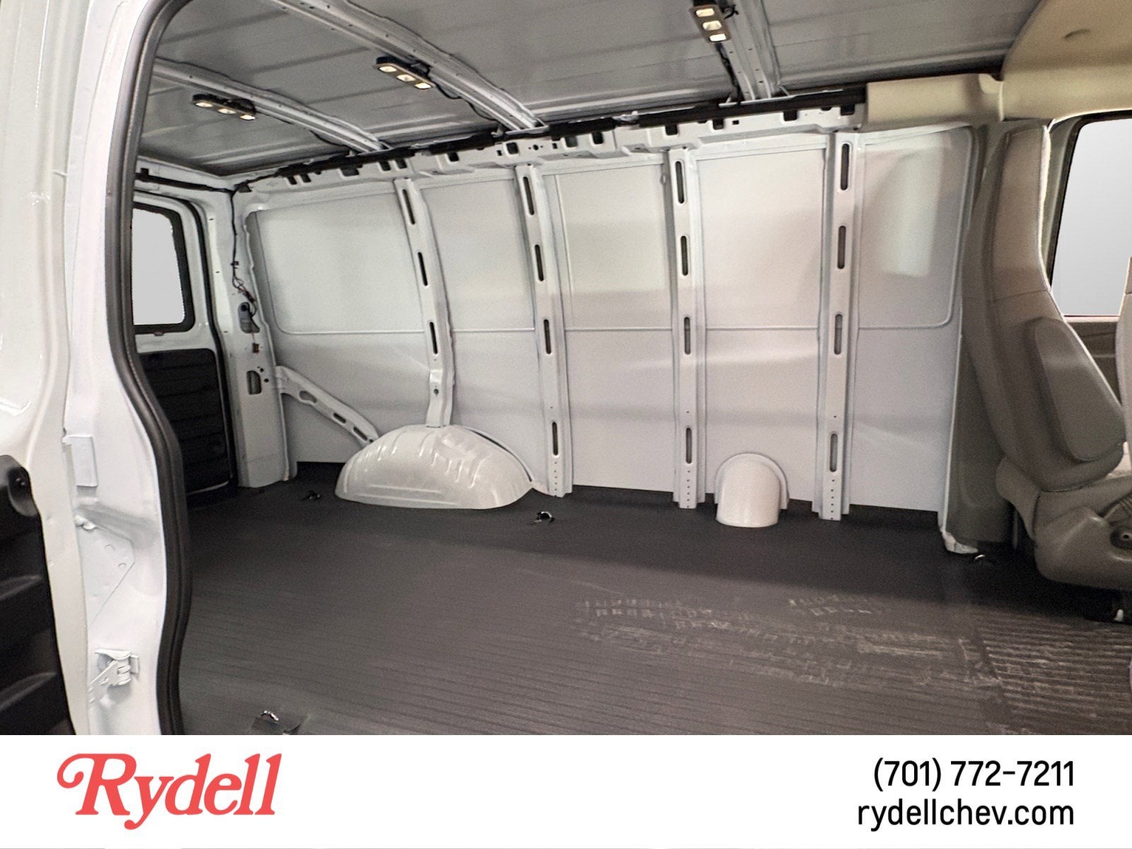2026 Chevrolet Express Cargo WT
